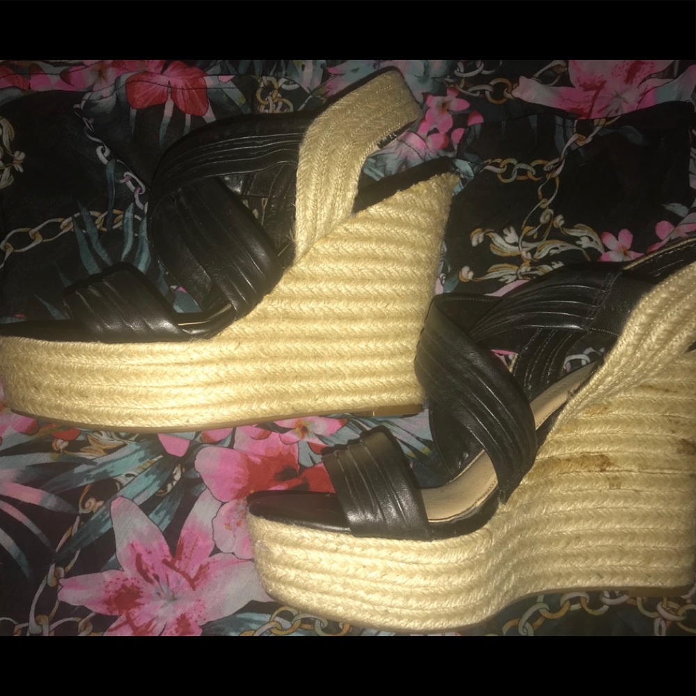 Gianni Bini tan and black  wedges